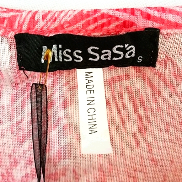 5/$30 🎀 Miss SaSa | Y2k Streetwear Athleisure Red Shirt - Picture 2 of 8